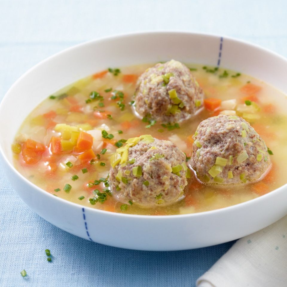 Japanische Hackbällchensuppe