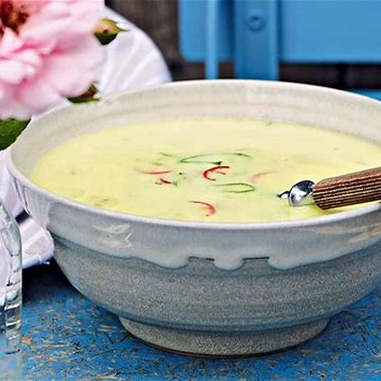 Spargel-Kokos-Suppe (vegetarisch)